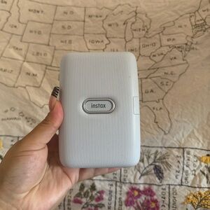 FUJIFILM INSTAX MINI PRINTER POLAROIDS NOT INCLUDED